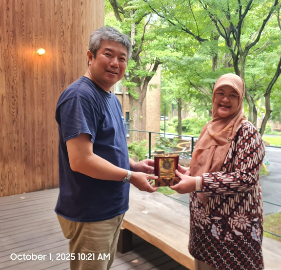 Dosen Departemen Hasil Hutan inisiasi kerjasama dengan University of Tokyo, Japan